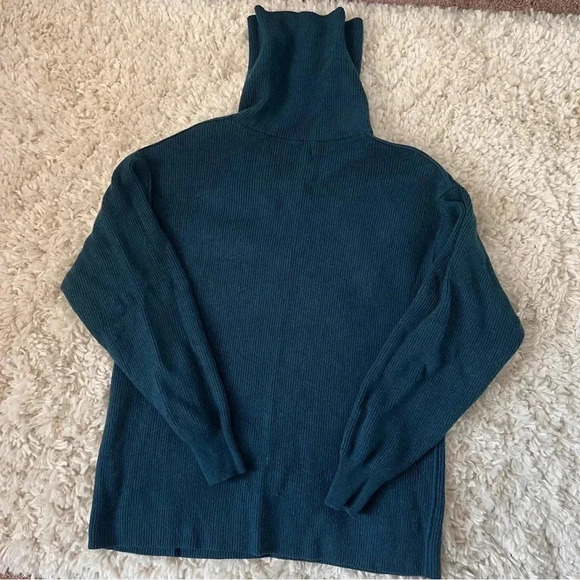 Free people women’s green turtleneck sweater - XS - Picture 2 of 8
